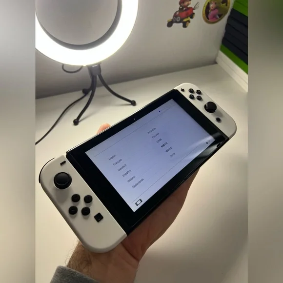 Nintendo Switch- Handheld Console - Picture 2 of 4